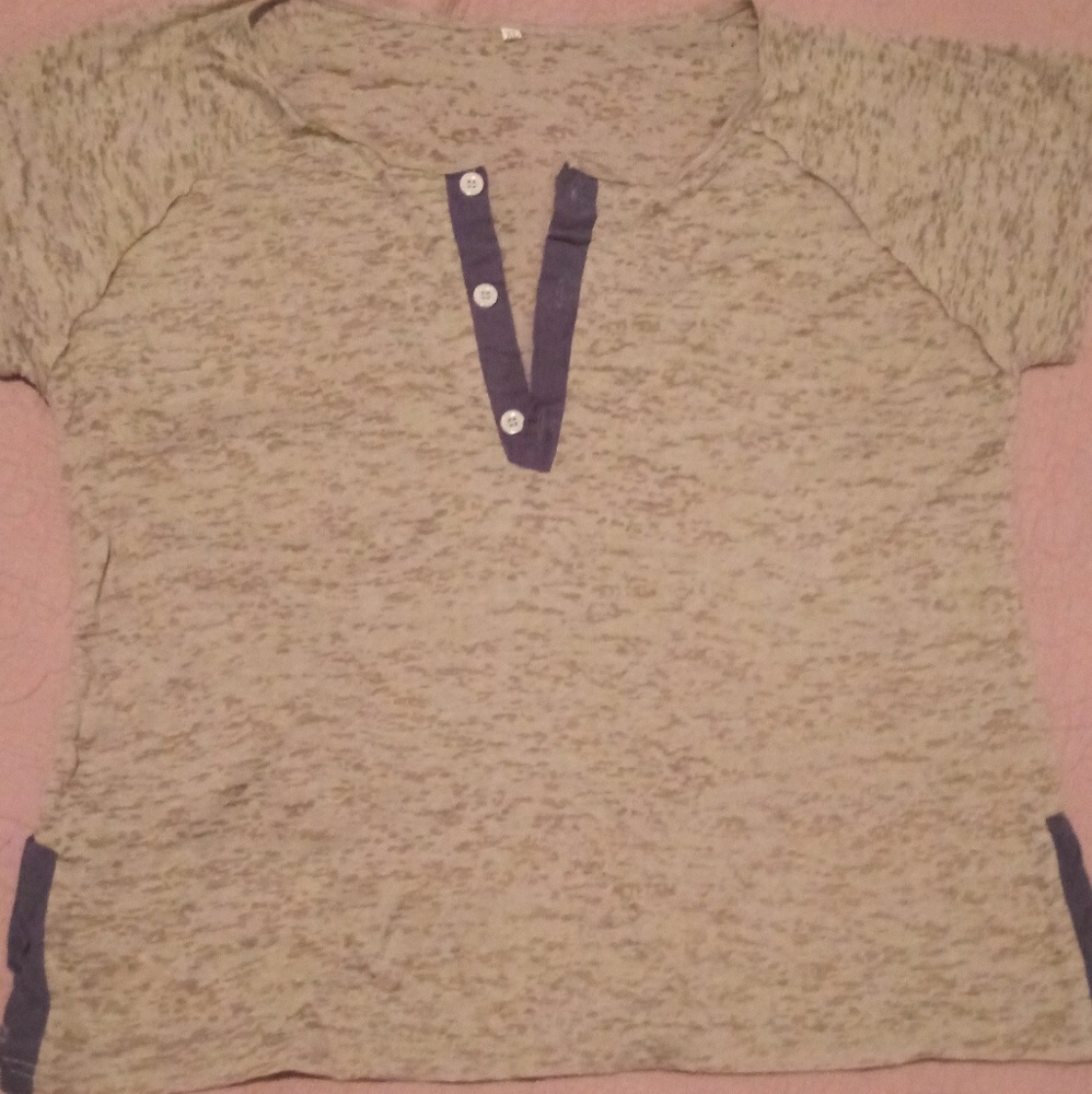 Womens camo tee
